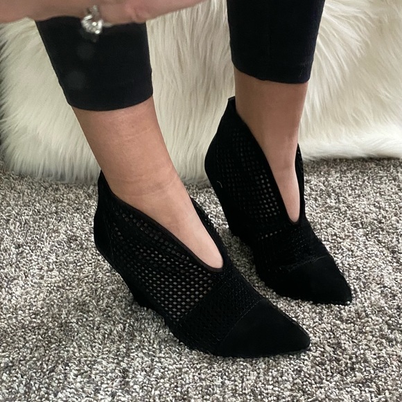 Black Suede PU Wedges - Picture 5 of 8